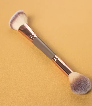 Dual-Ended Highlight Makeup Brush - Soft Wool Bristles With Copper Ferrule
